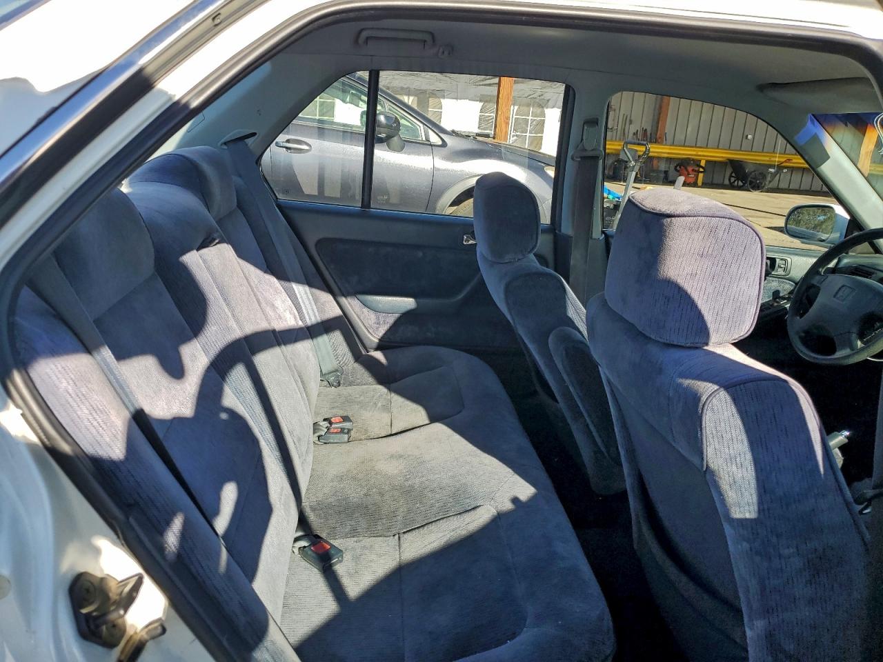 1993 HONDA ACCORD LX photo 10