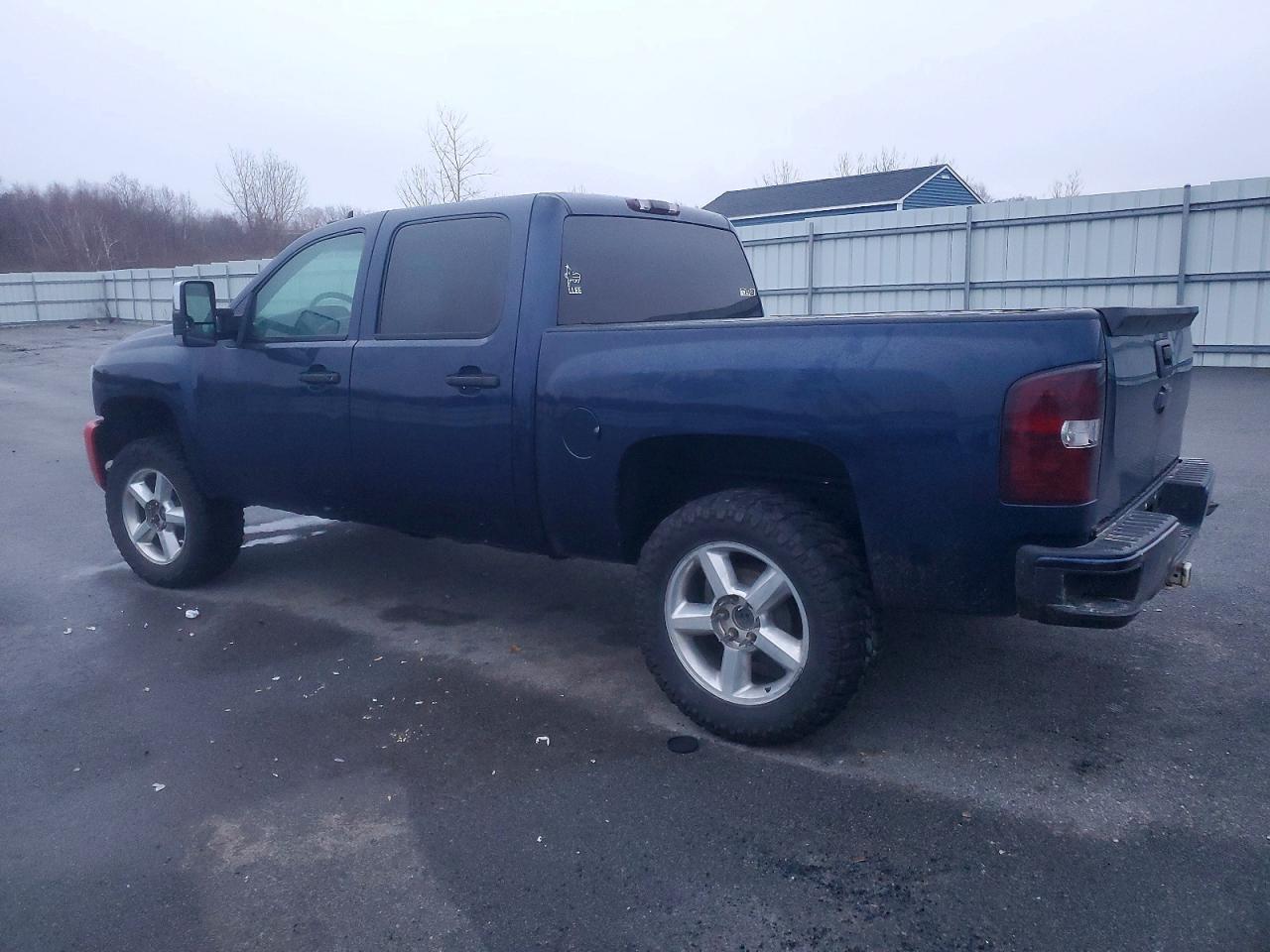 2009 CHEVROLET SILVERADO K1500 photo 2