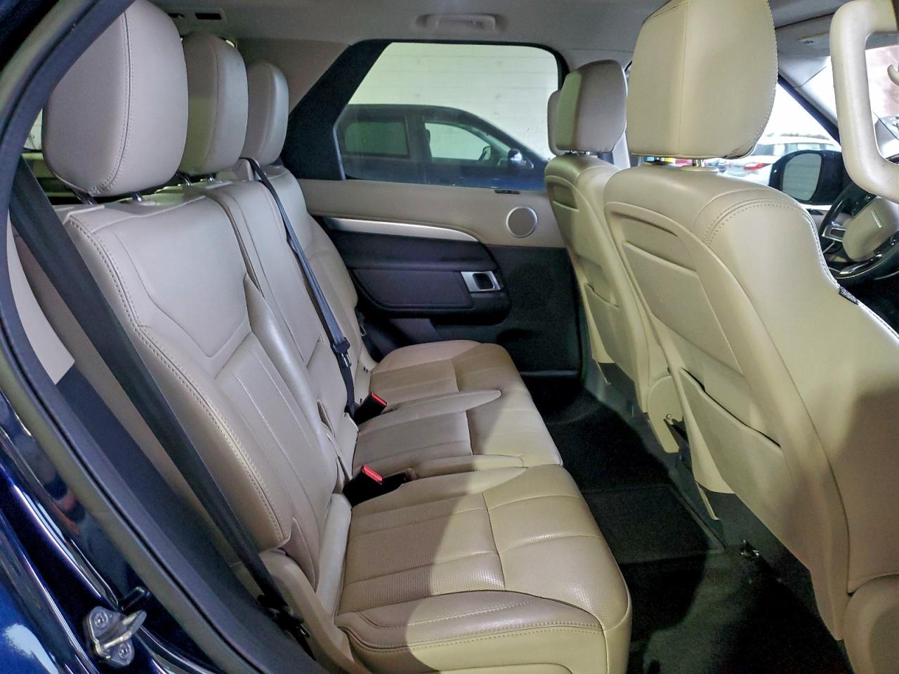 2020 LAND ROVER DISCOVERY LANDMARK photo 11