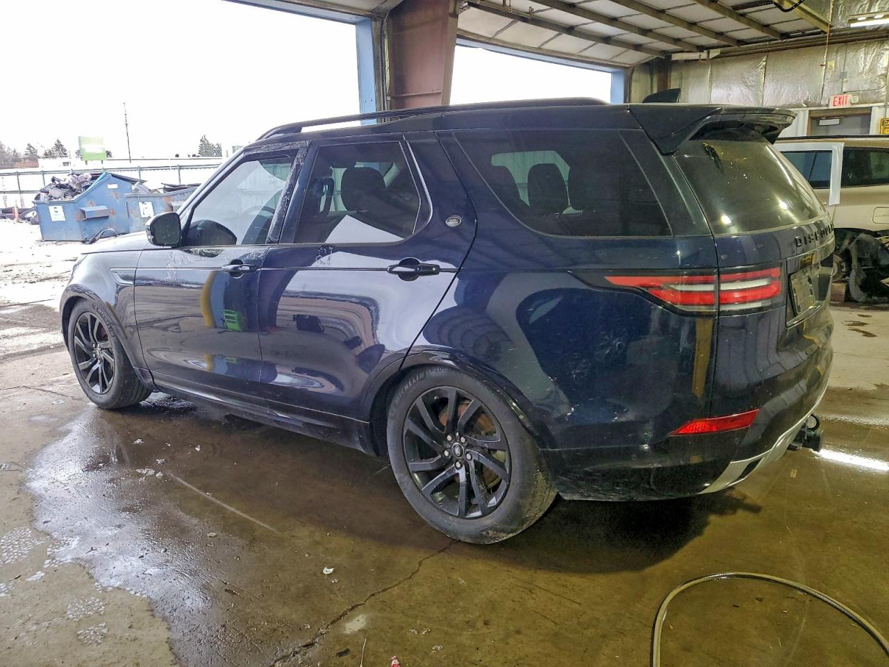 2020 LAND ROVER DISCOVERY LANDMARK photo 2