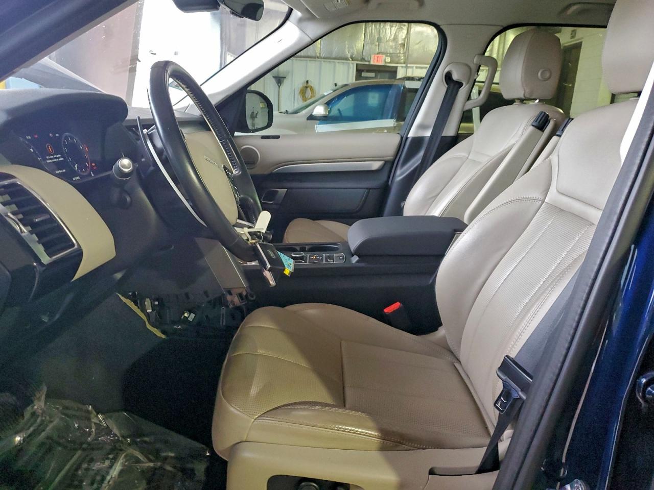2020 LAND ROVER DISCOVERY LANDMARK photo 7