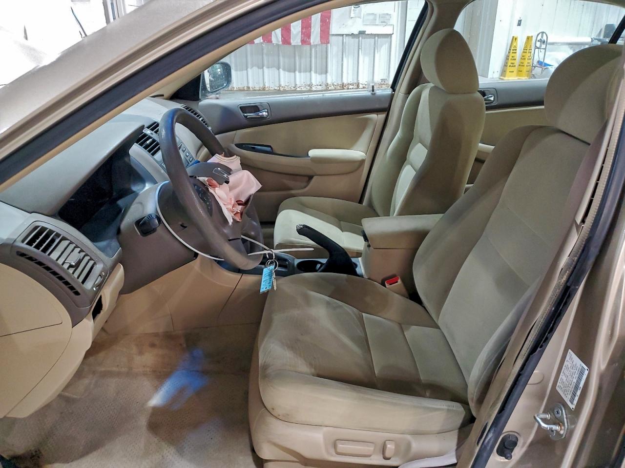 2006 HONDA ACCORD LX photo 13