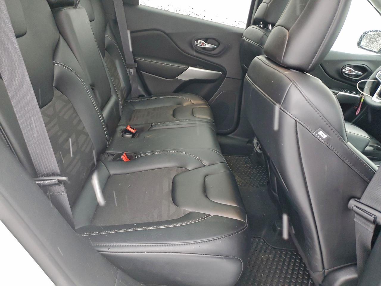 2022 JEEP CHEROKEE LATITUDE photo 11