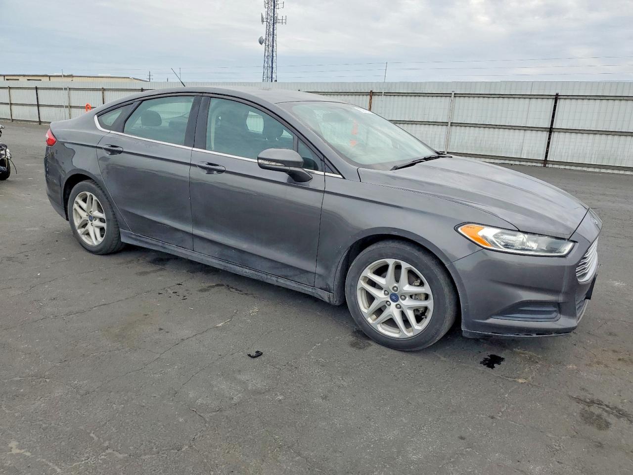 2016 FORD FUSION SE photo 4