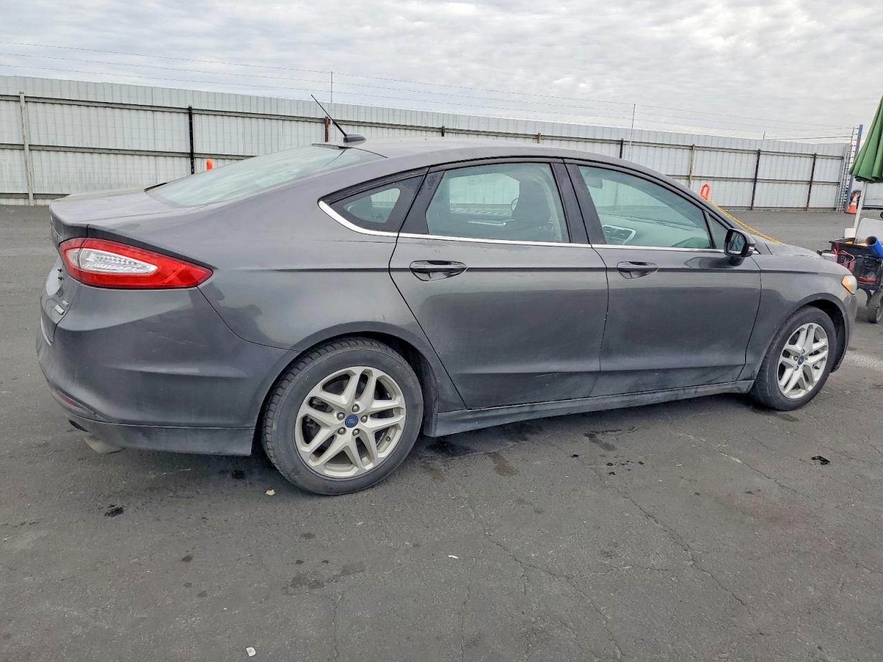 2016 FORD FUSION SE photo 3