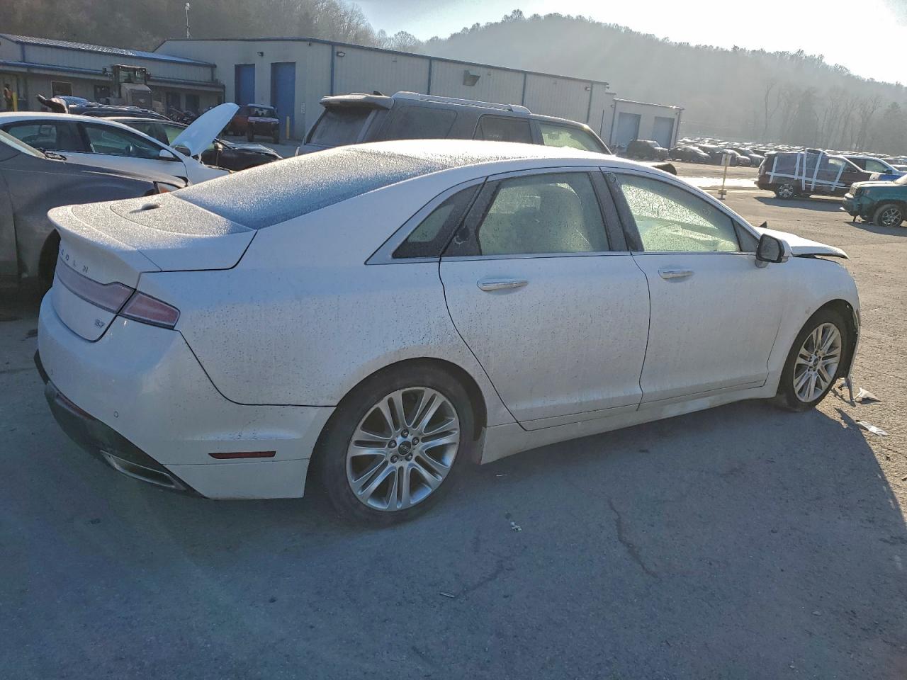 2016 LINCOLN MKZ photo 3