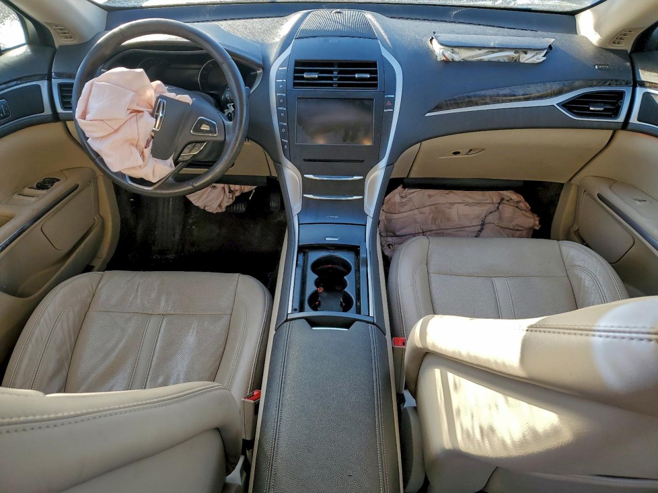 2016 LINCOLN MKZ photo 8