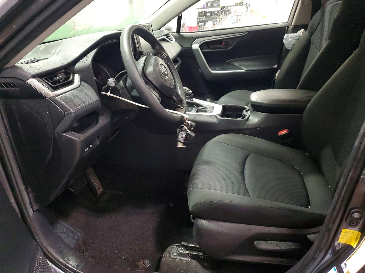 2019 TOYOTA RAV4 LE photo 7