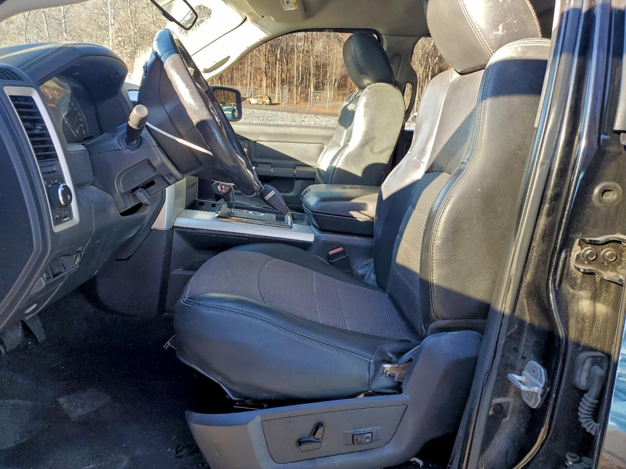 2011 DODGE RAM 1500 photo 7