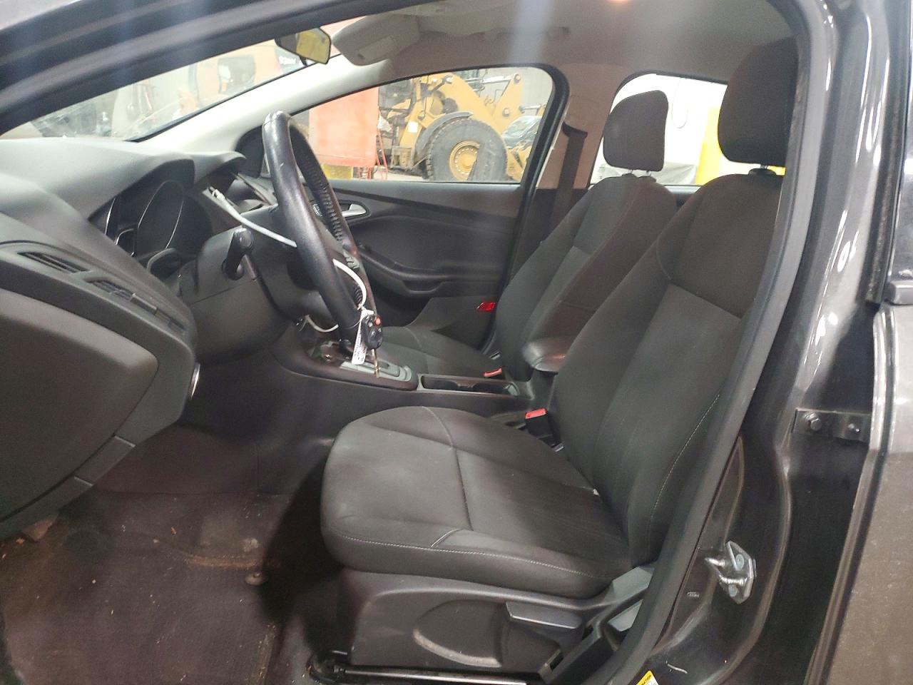 2015 FORD FOCUS SE photo 7