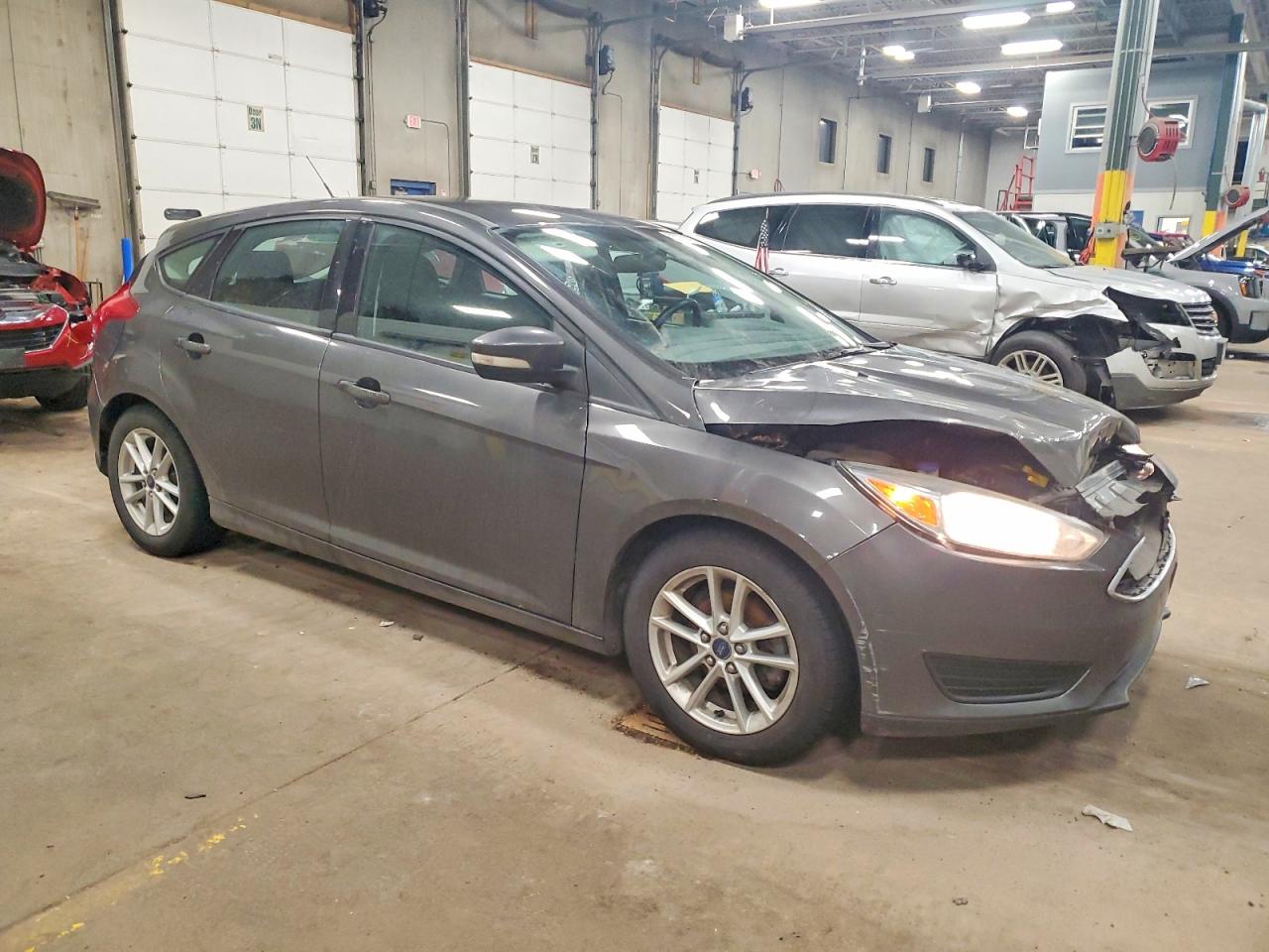 2015 FORD FOCUS SE photo 4