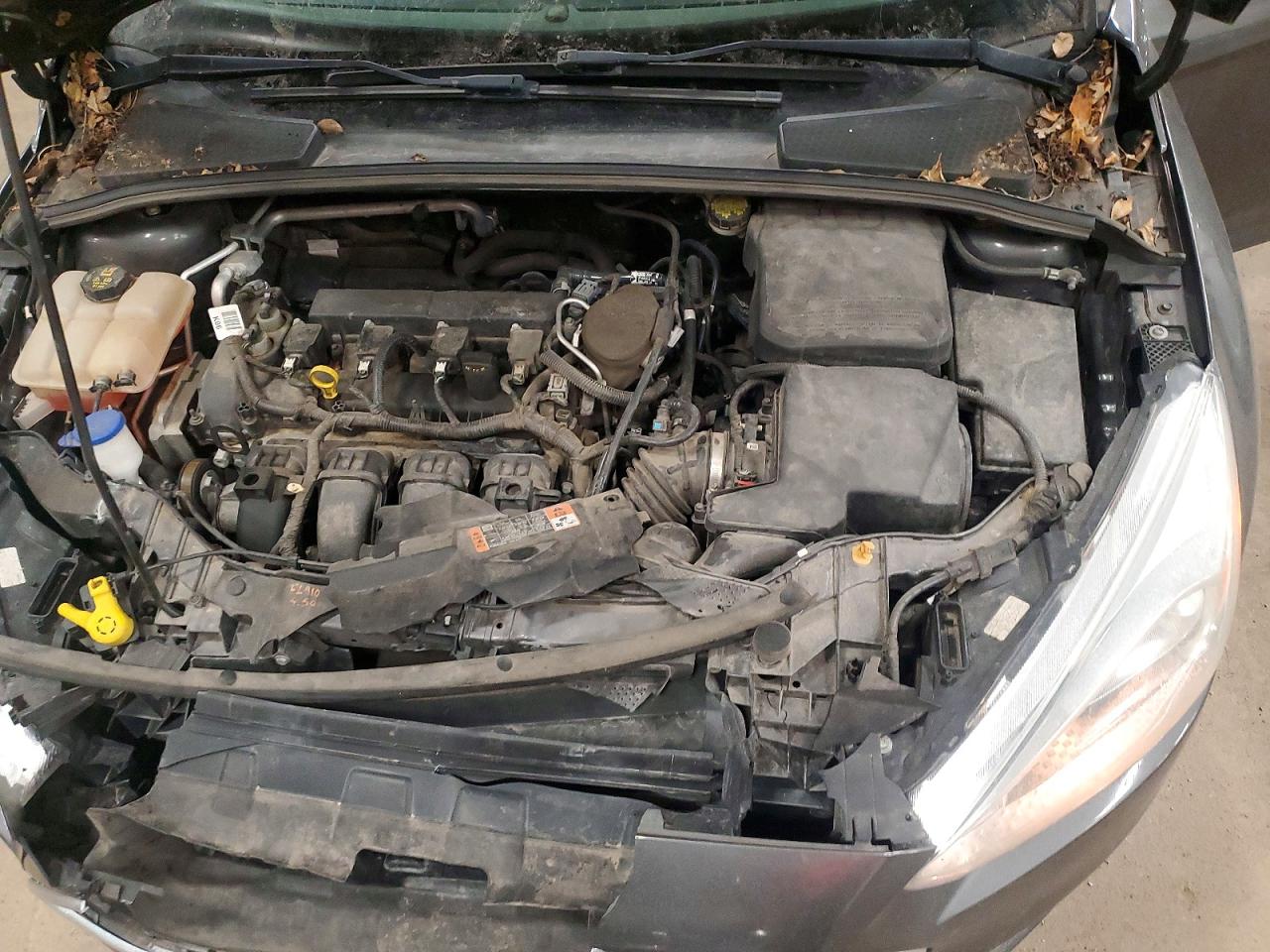 2015 FORD FOCUS SE photo 11