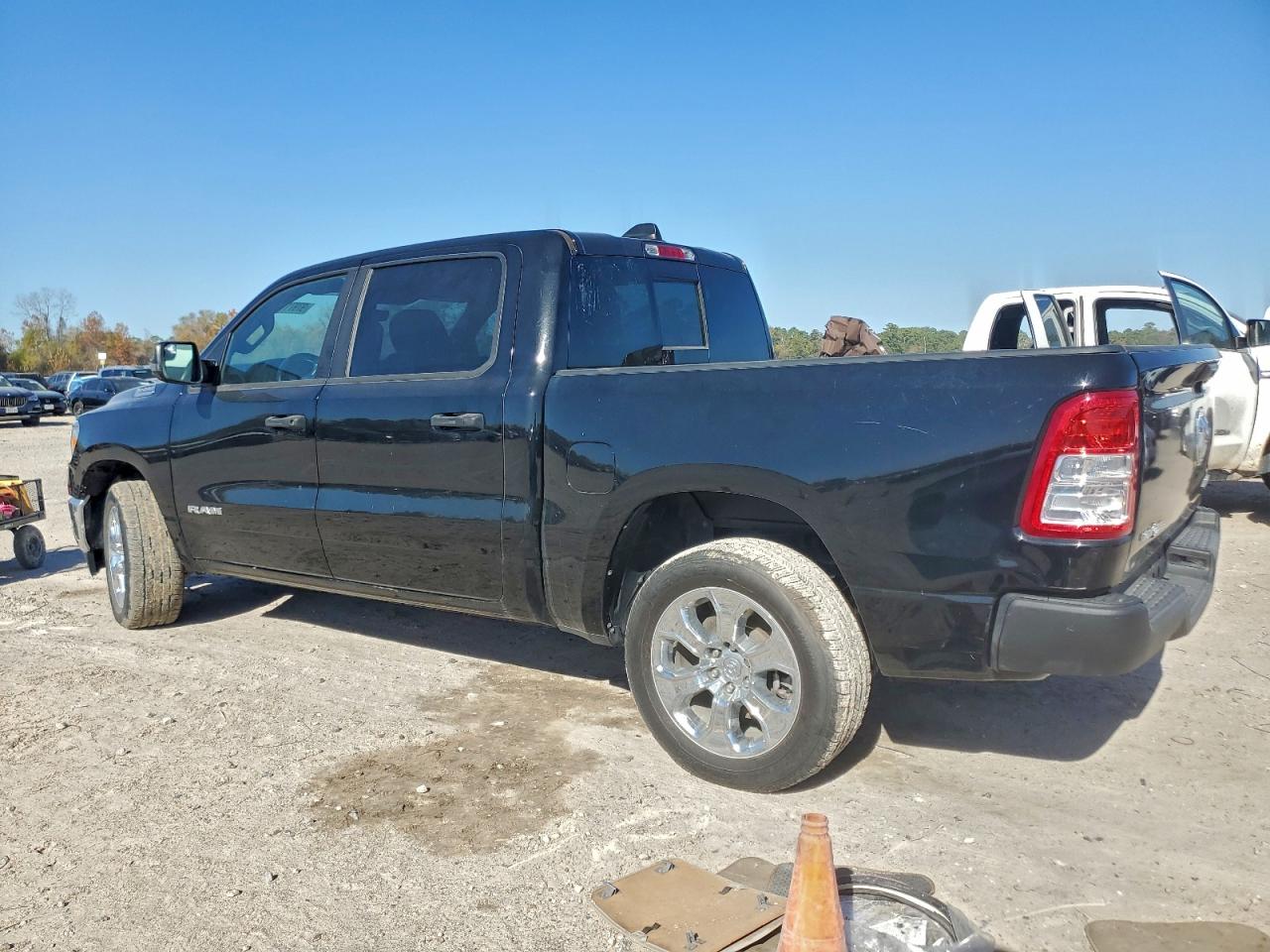 2023 RAM 1500 BIG HORN/LONE STAR photo 2
