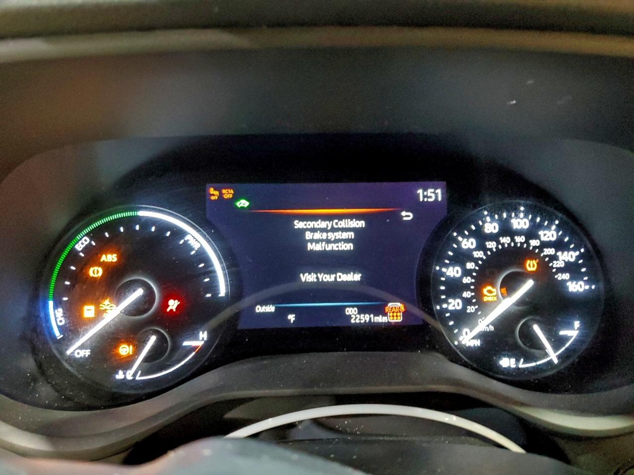 2025 TOYOTA SIENNA LE 8-PASSENGER photo 17