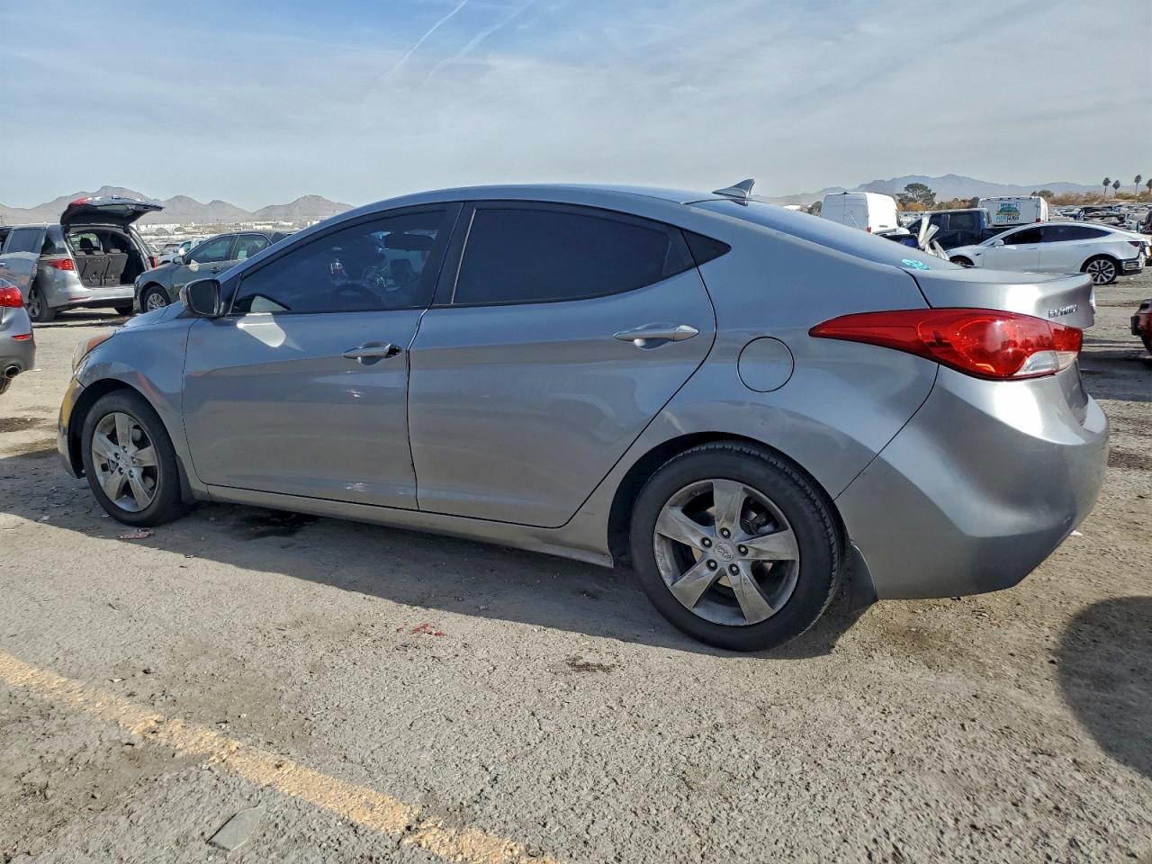 2013 HYUNDAI ELANTRA GLS photo 2