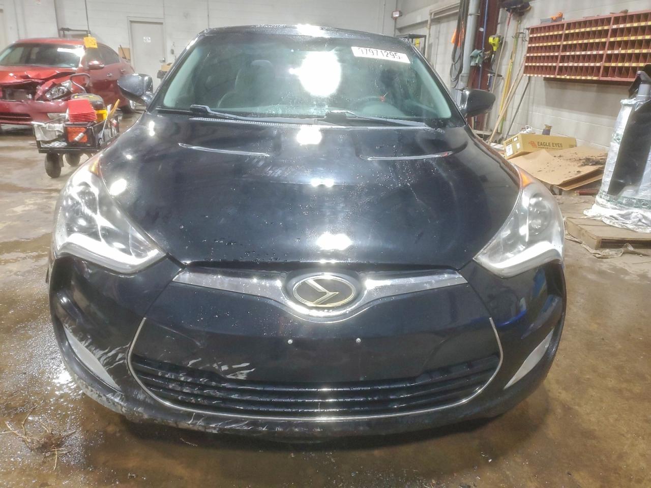 2012 HYUNDAI VELOSTER photo 9