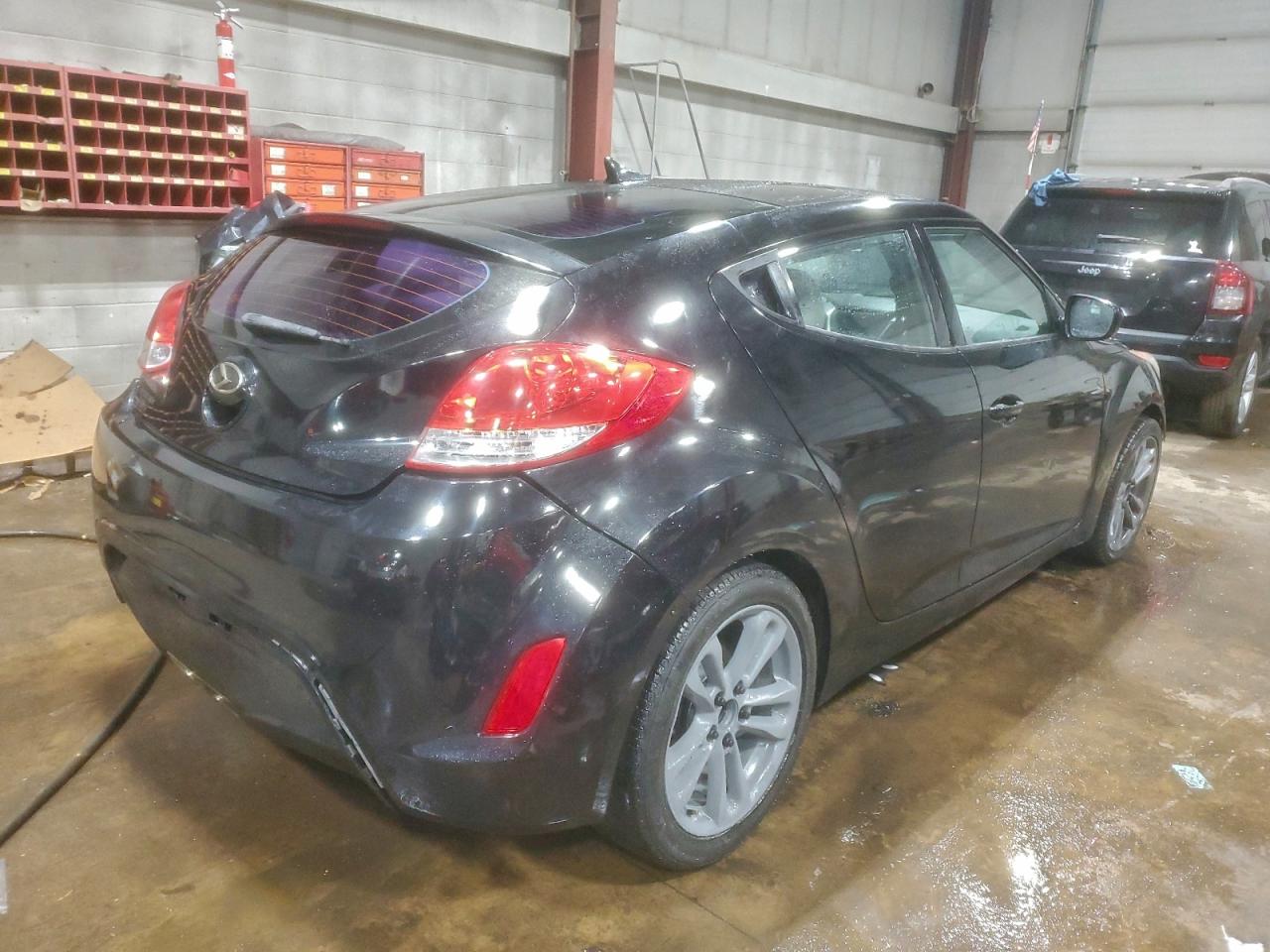 2012 HYUNDAI VELOSTER photo 5