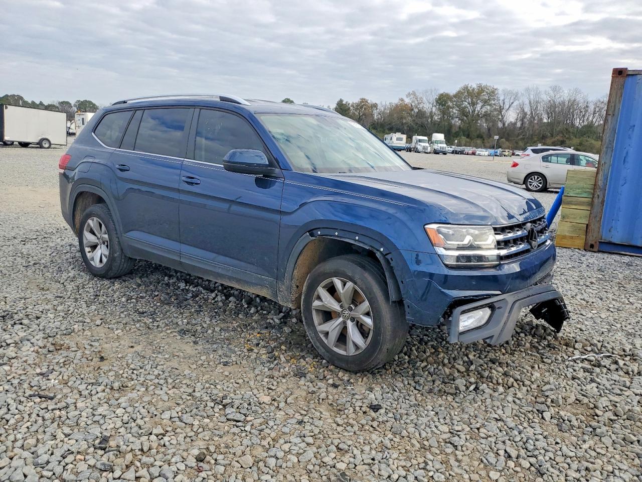 2018 VOLKSWAGEN ATLAS SE photo 4