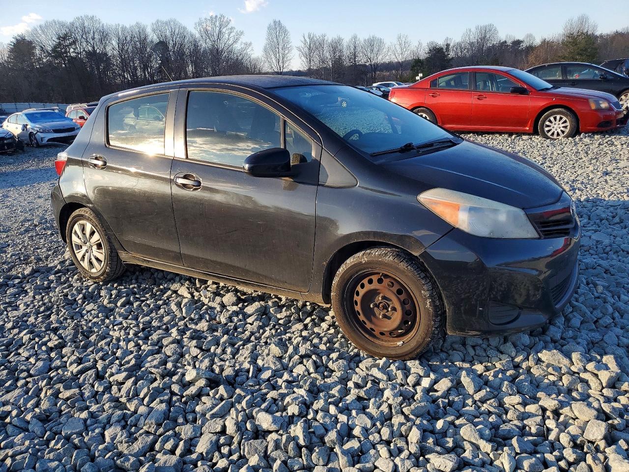 2012 TOYOTA YARIS photo 7