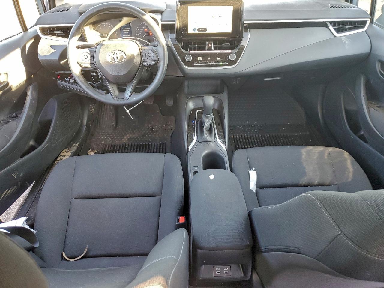 2025 TOYOTA COROLLA LE photo 8