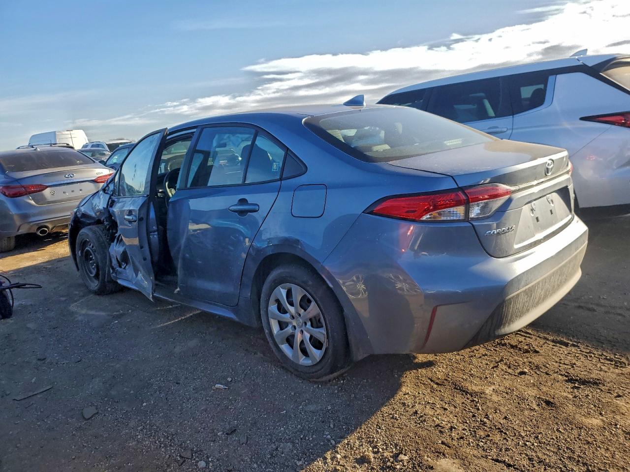 2025 TOYOTA COROLLA LE photo 2