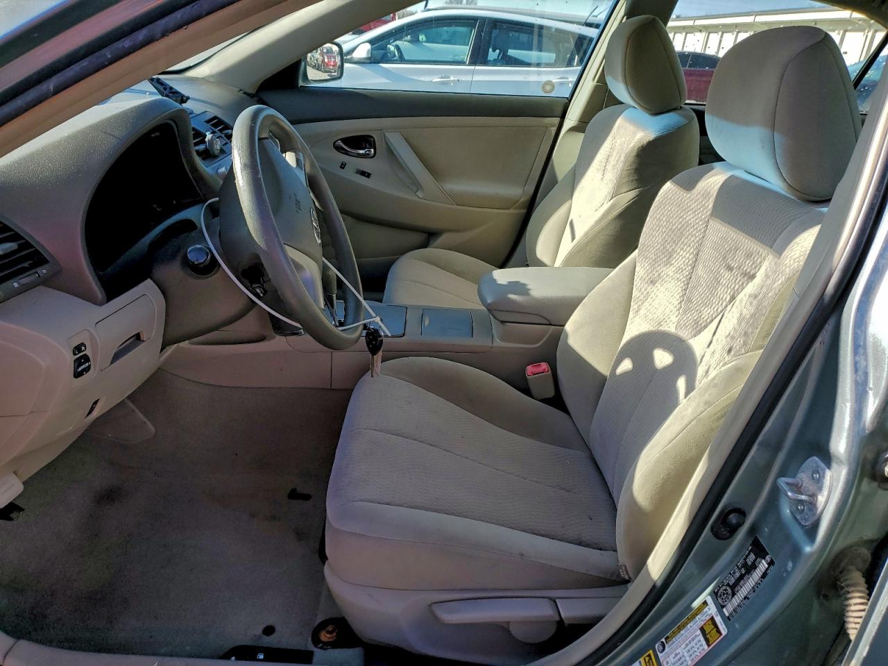 2011 TOYOTA CAMRY BASE photo 13