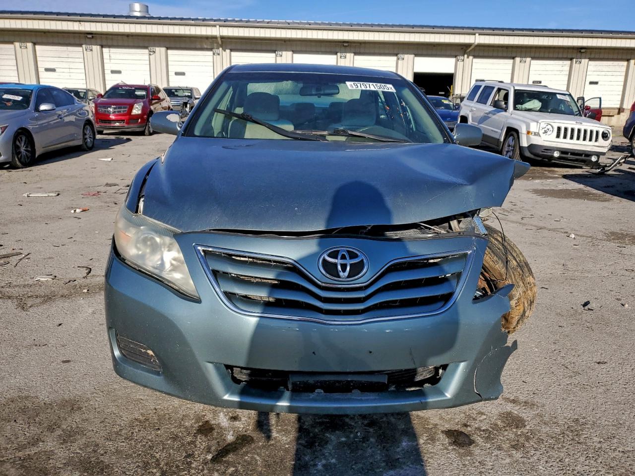 2011 TOYOTA CAMRY BASE photo 9