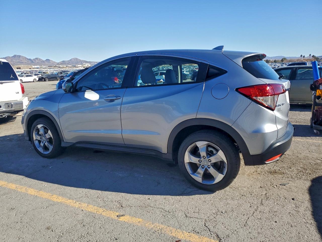 2021 HONDA HR-V LX photo 2