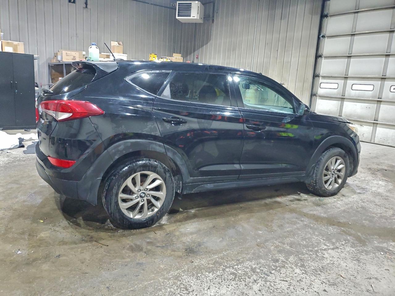 2016 HYUNDAI TUCSON SE photo 3