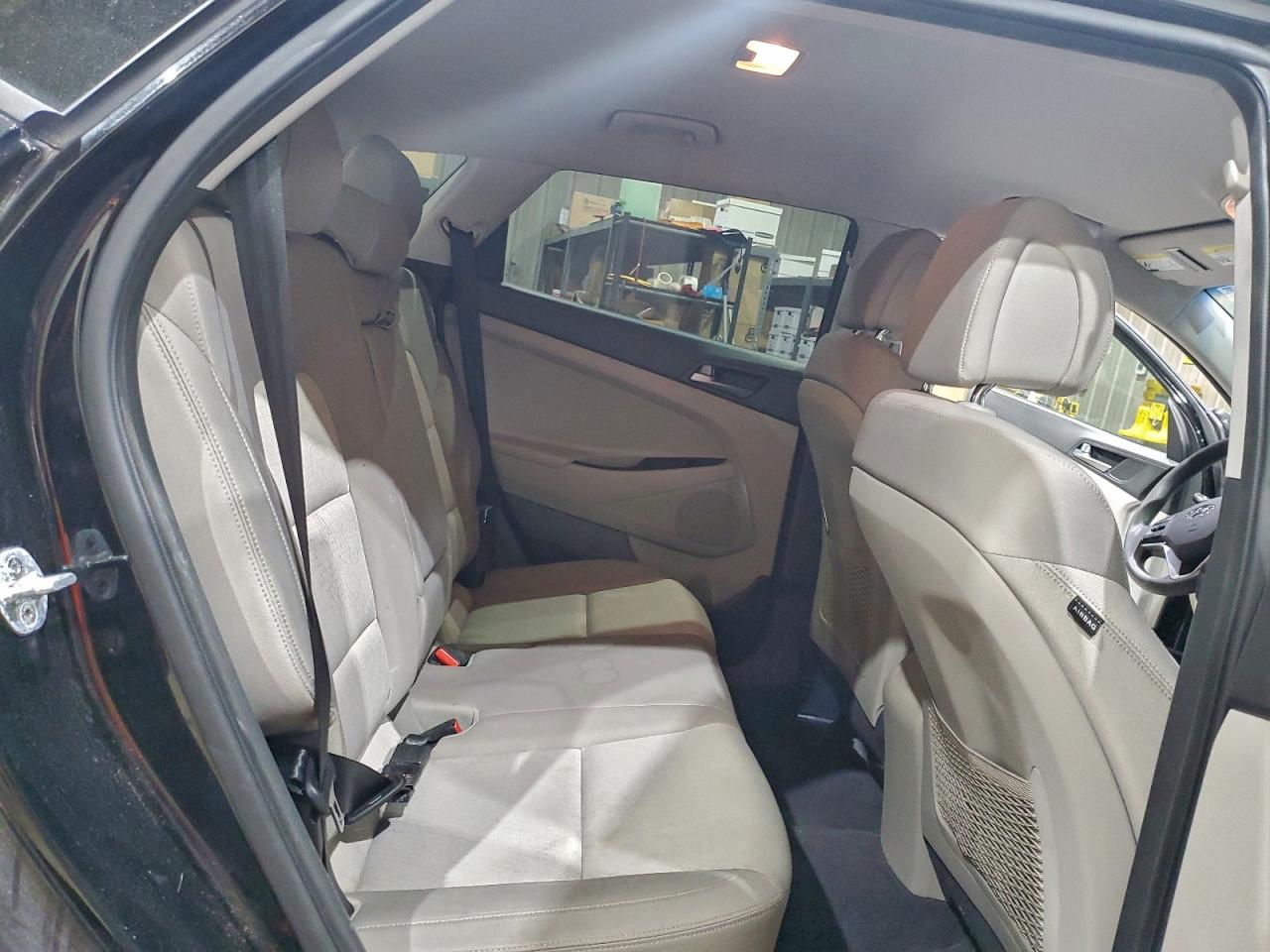 2016 HYUNDAI TUCSON SE photo 11
