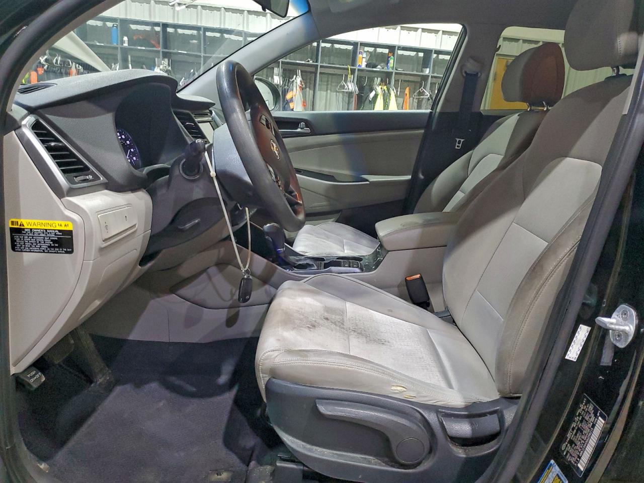 2016 HYUNDAI TUCSON SE photo 7