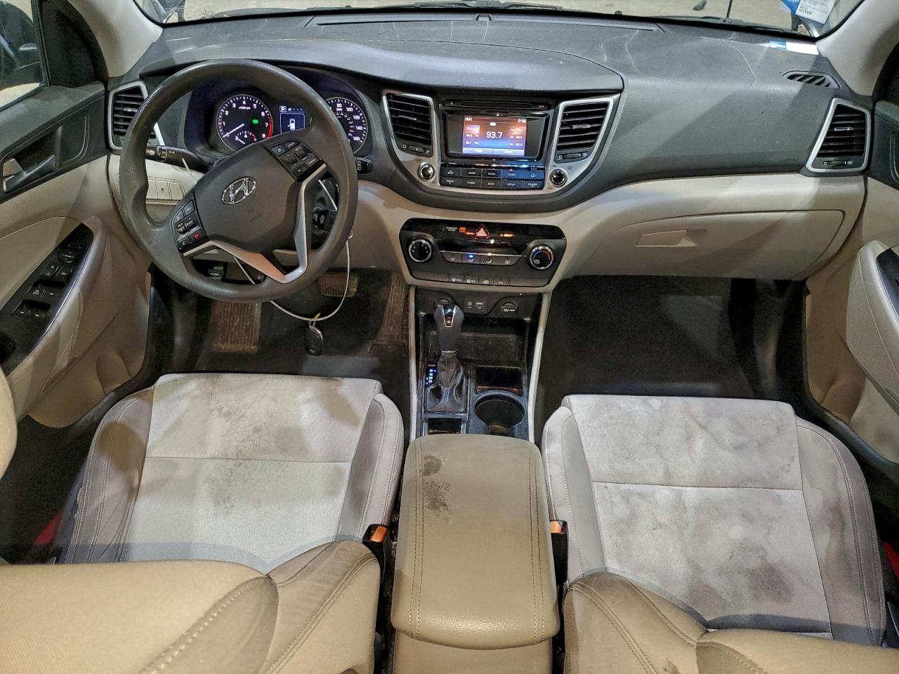 2016 HYUNDAI TUCSON SE photo 8
