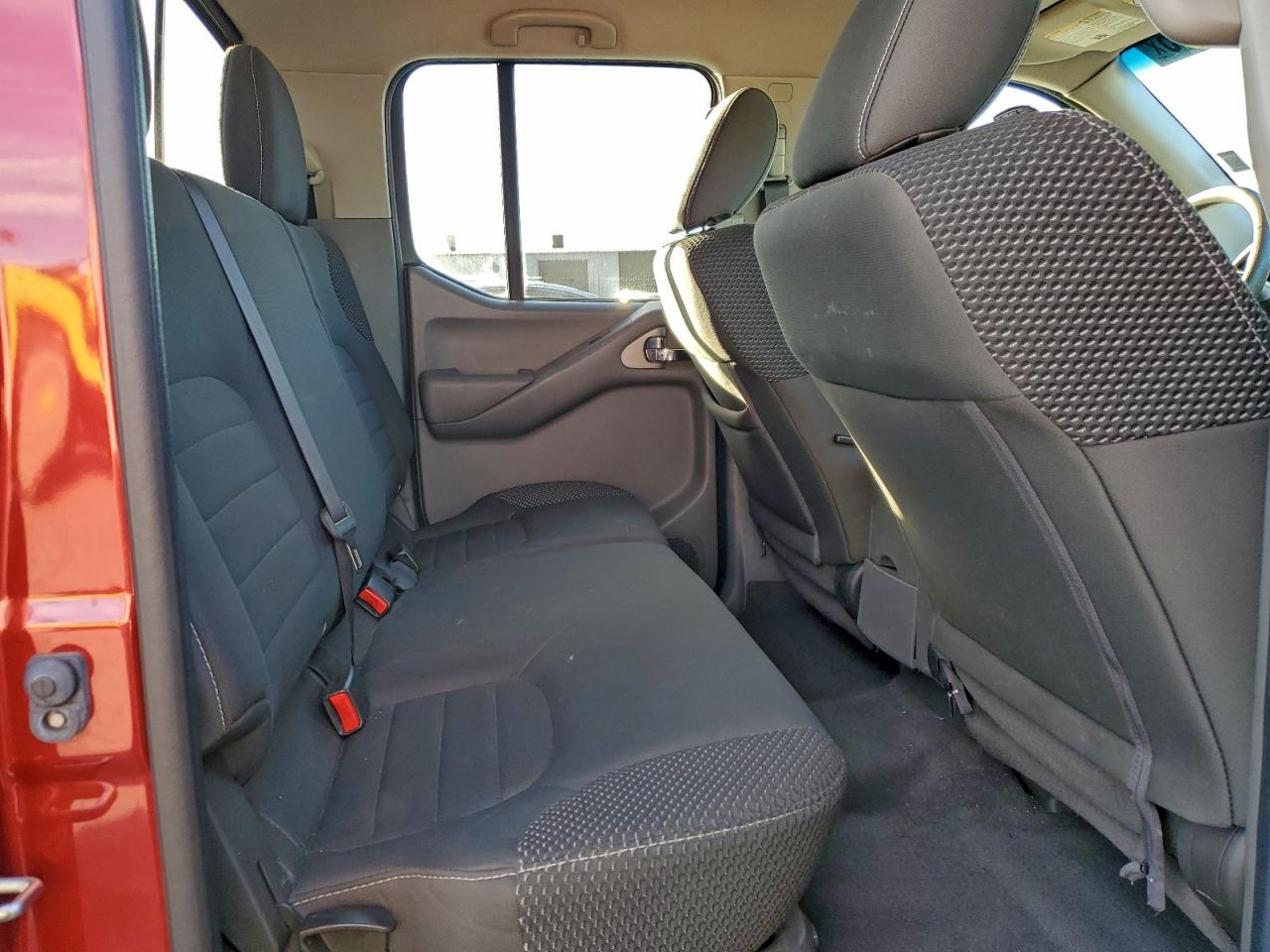 2019 NISSAN FRONTIER S photo 10