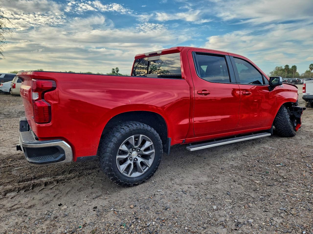 2019 CHEVROLET SILVERADO K1500 LT photo 5