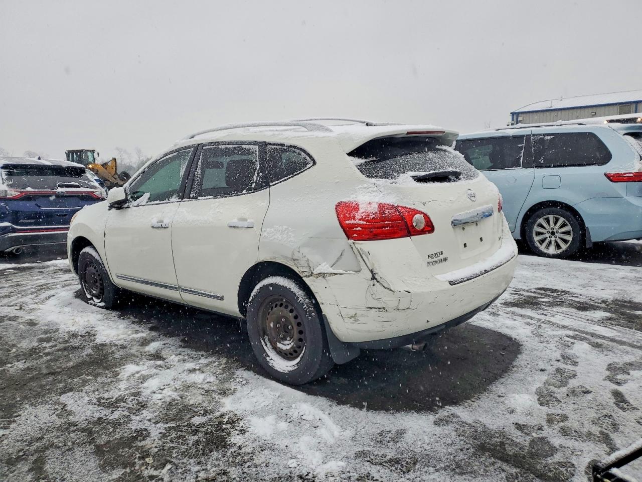 2013 NISSAN ROGUE S photo 2