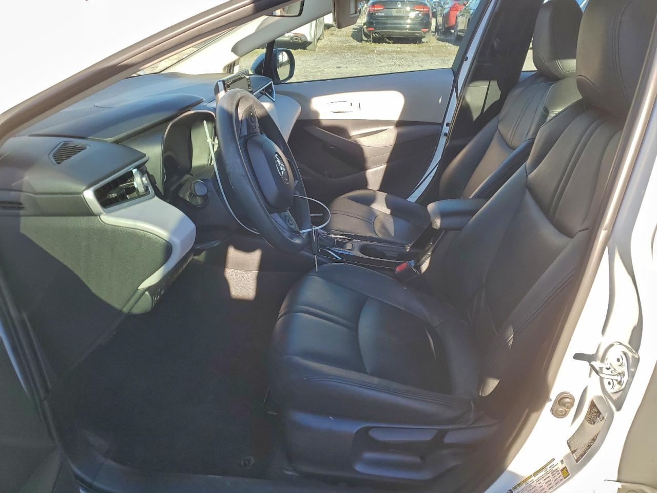 2021 TOYOTA COROLLA LE photo 7
