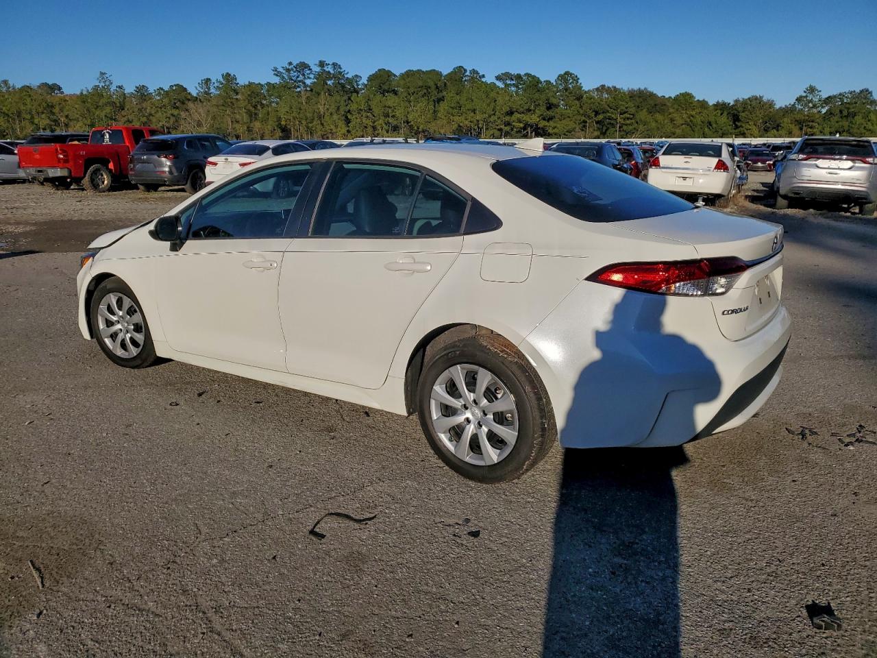 2021 TOYOTA COROLLA LE photo 2