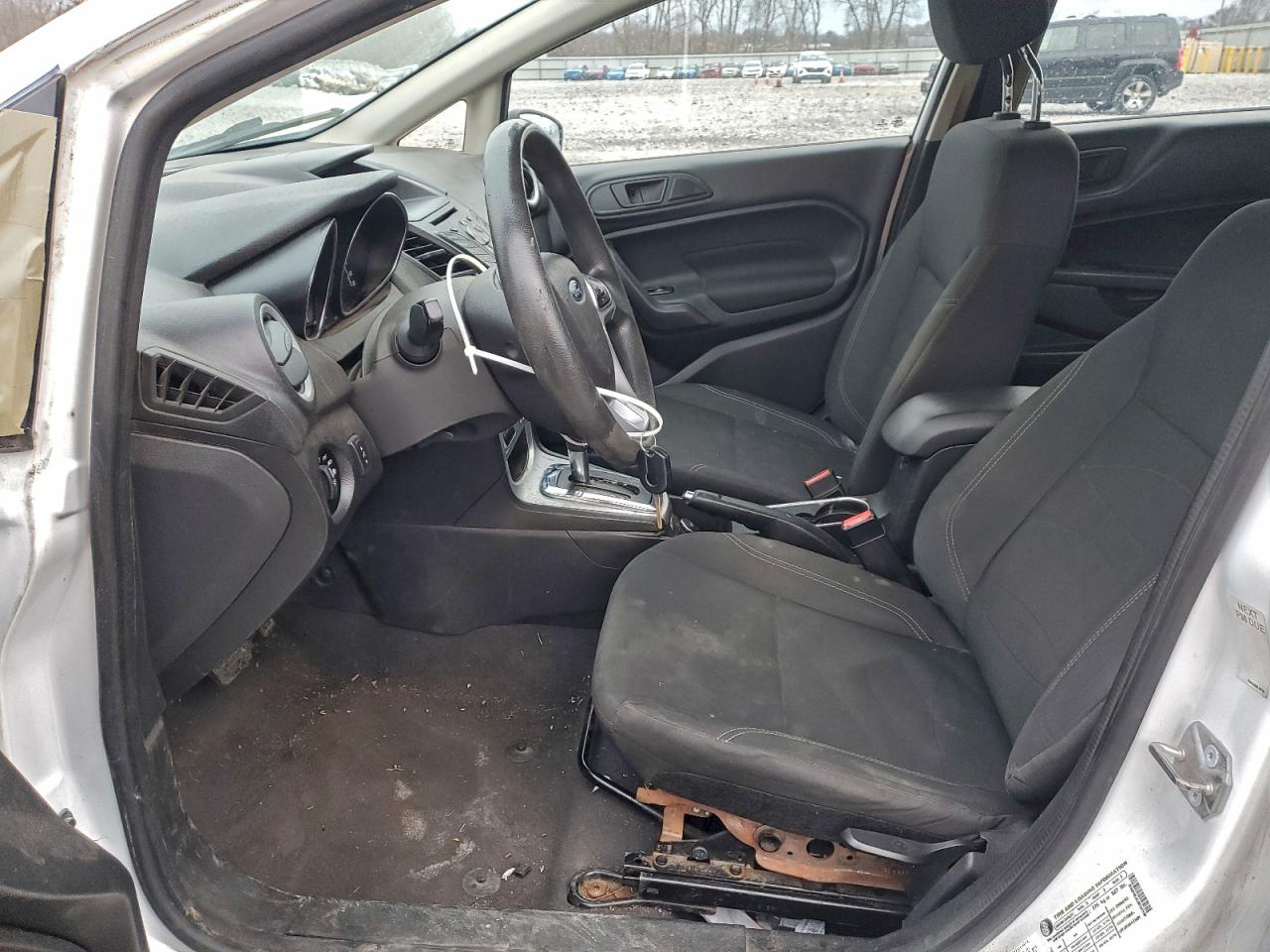 2018 FORD FIESTA SE photo 13