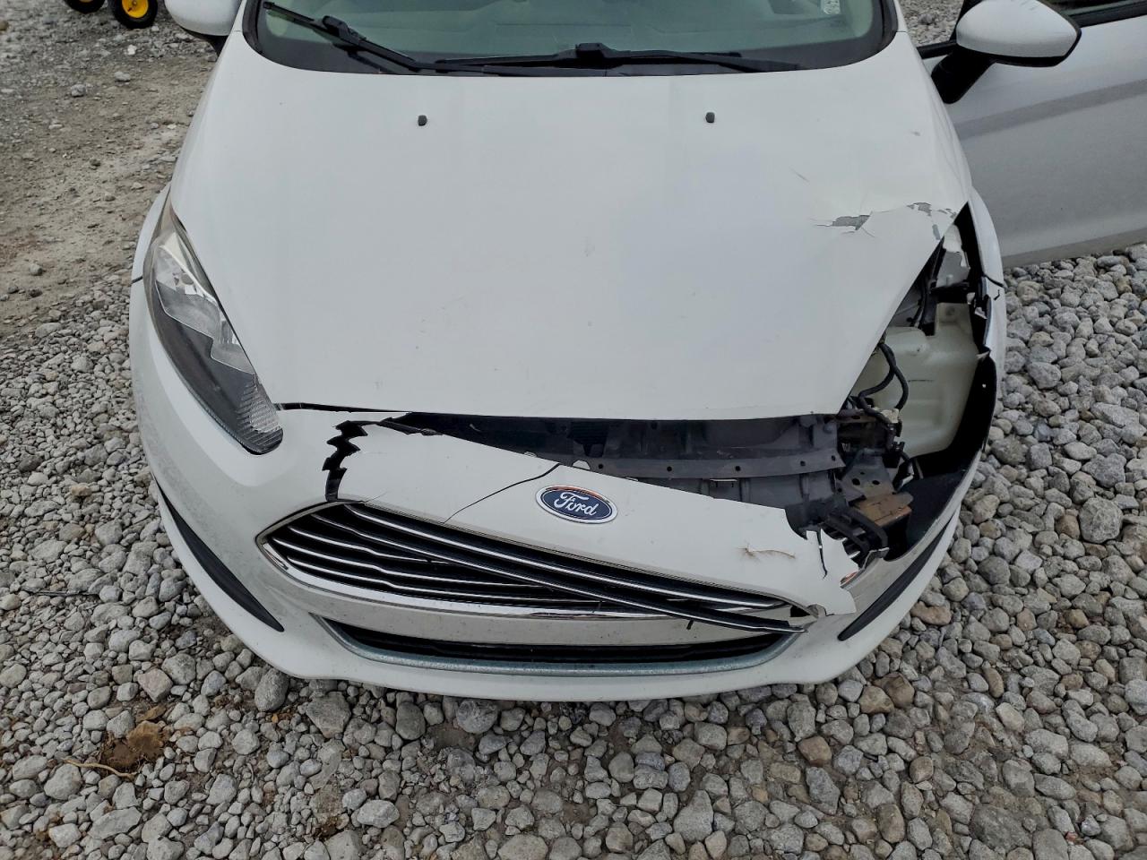 2018 FORD FIESTA SE photo 21