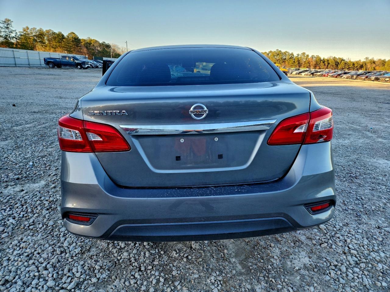 2019 NISSAN SENTRA S photo 6