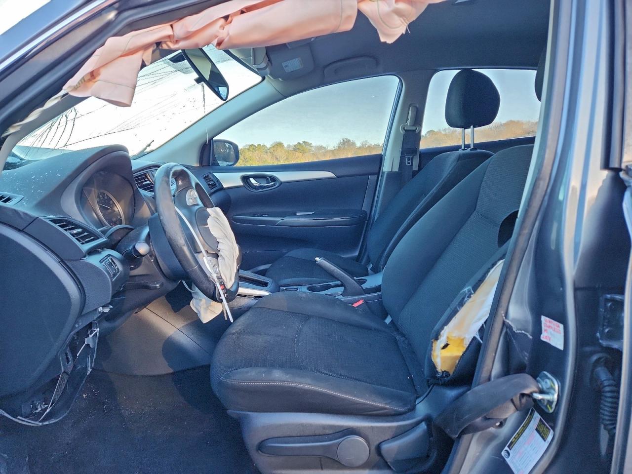2019 NISSAN SENTRA S photo 7