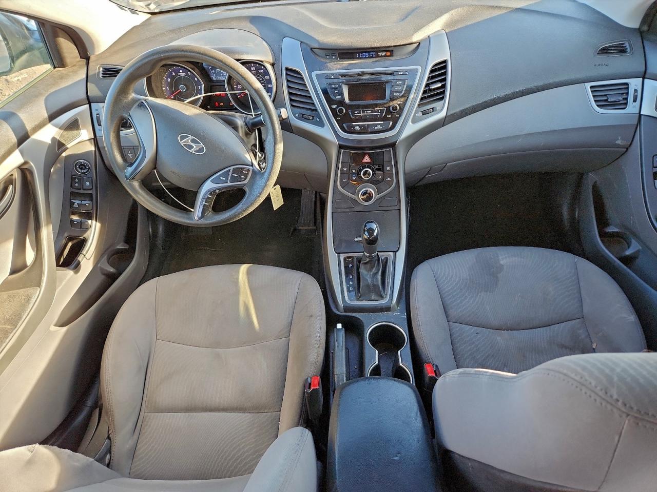 2015 HYUNDAI ELANTRA SE photo 15