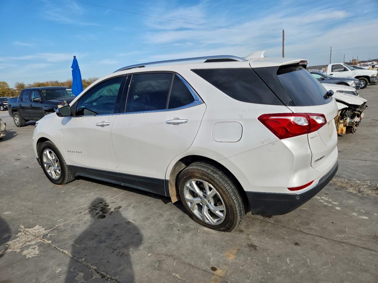 2020 CHEVROLET EQUINOX PREMIER photo 2