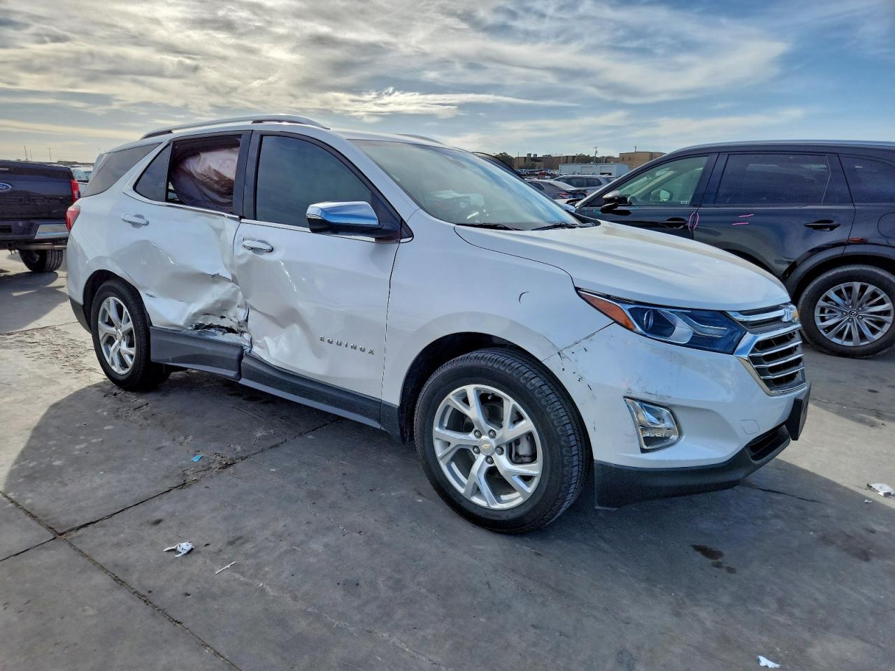 2020 CHEVROLET EQUINOX PREMIER photo 4