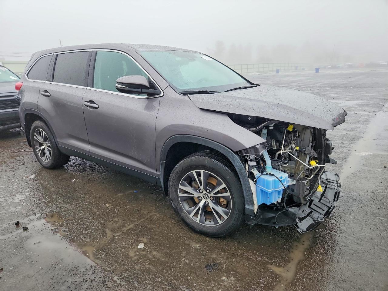 2019 TOYOTA HIGHLANDER LE photo 4