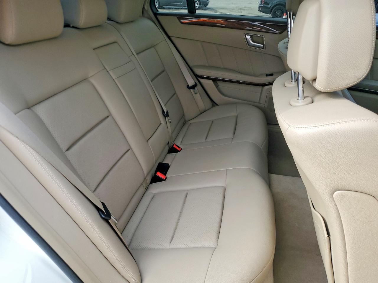 2012 MERCEDES-BENZ E 350 photo 28