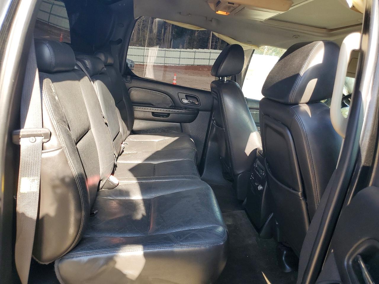 2007 CADILLAC ESCALADE EXT photo 10