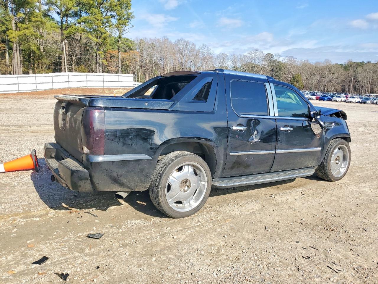 2007 CADILLAC ESCALADE EXT photo 3