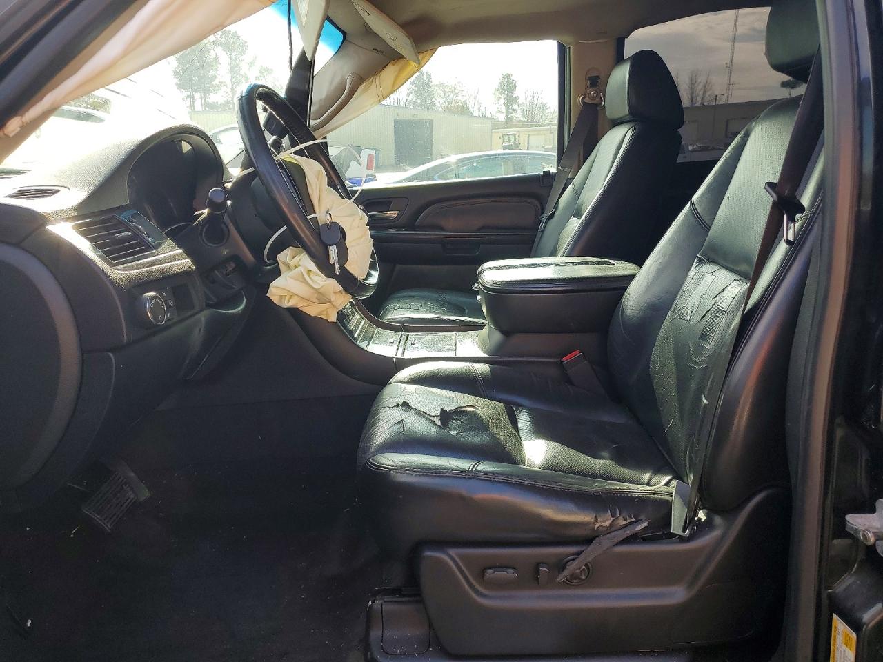 2007 CADILLAC ESCALADE EXT photo 7