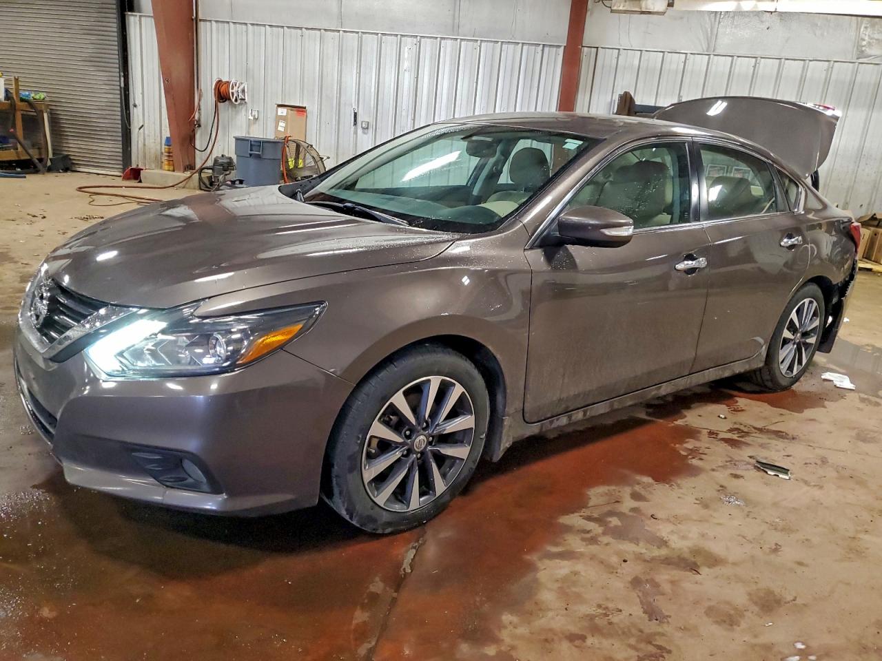 2017 NISSAN ALTIMA